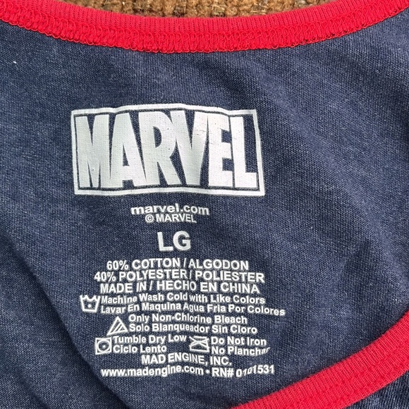 Men’s large Captain America tank top - Picture 2 of 3